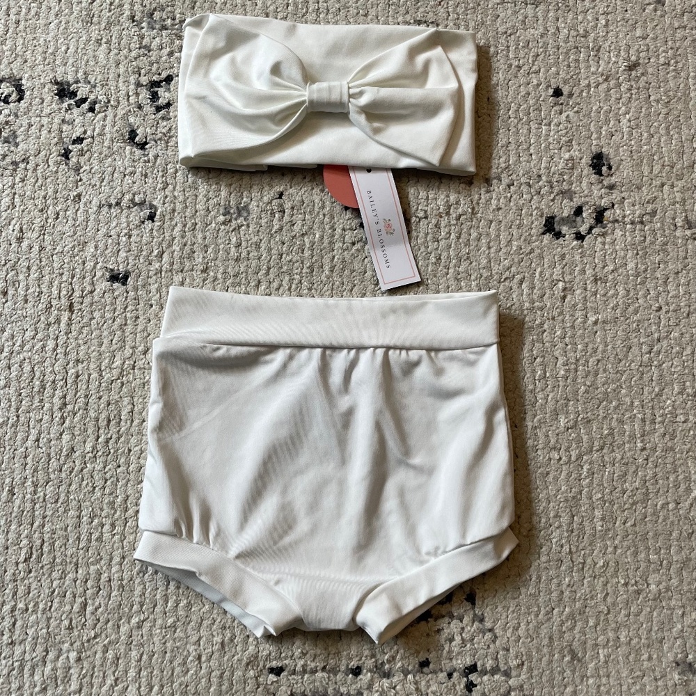 Bailey’s Blossoms 6-9 months Vivi Two-Piece Bow Tube Top & Bloomer Set White